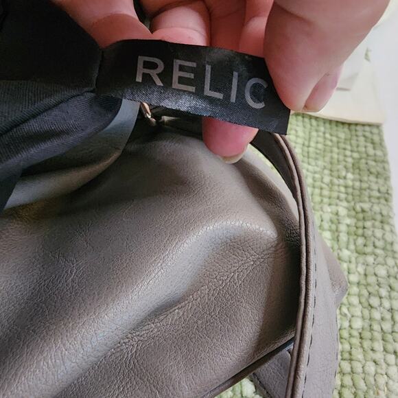 Relic Gray Crossbody Bag Faux Leather Zip Pockets Adjustable Strap 10x6 - Picture 10 of 11